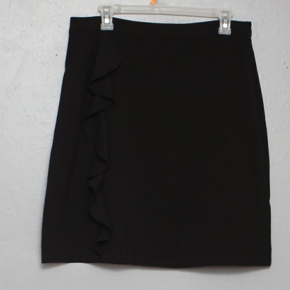 Modcloth black ruffle front skirt